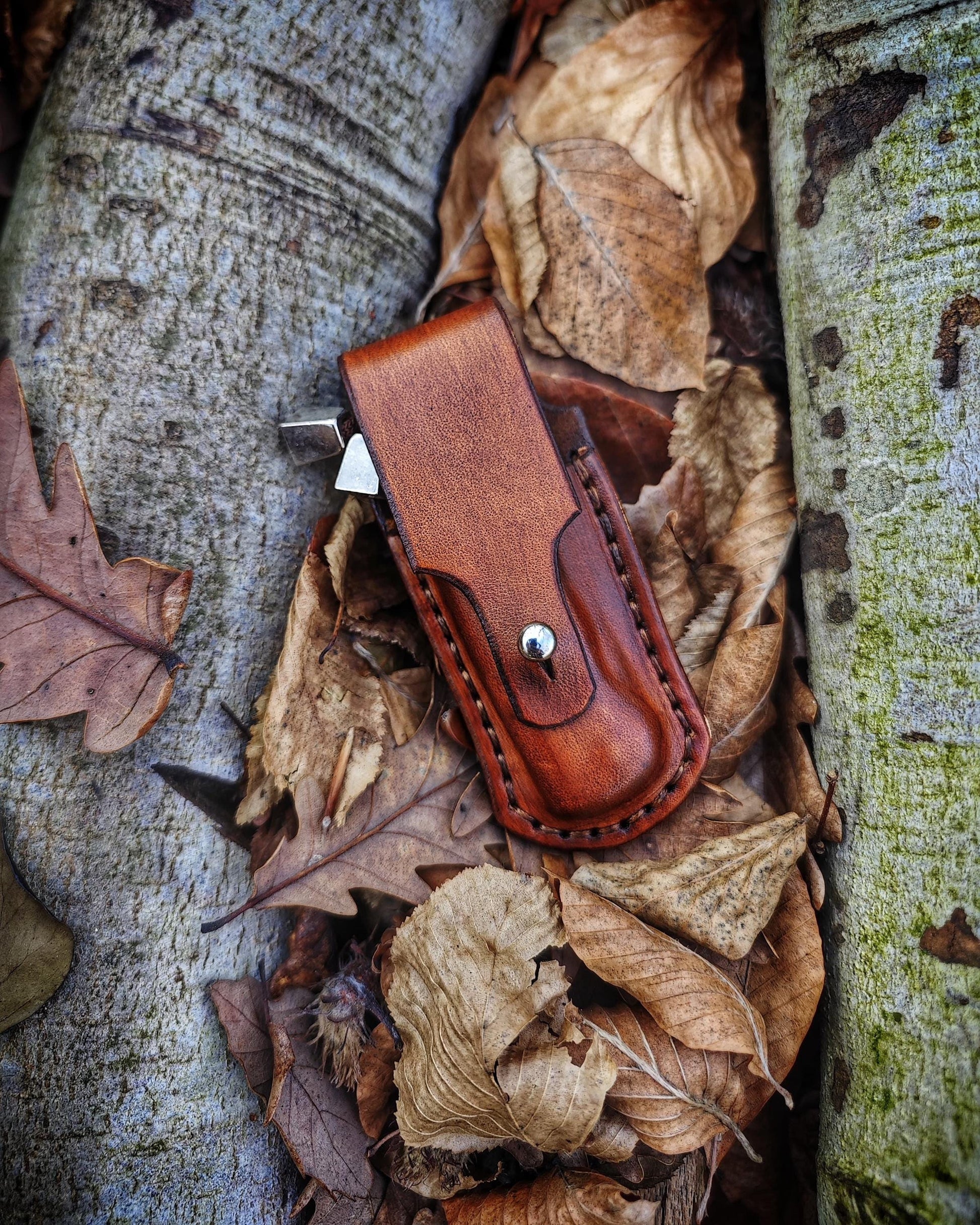 Handmade Genuine Leather Bracelet and Folding Knife Set – Snap-On Design, Hand Stitched, Perfect for Outdoor and Everyday Use