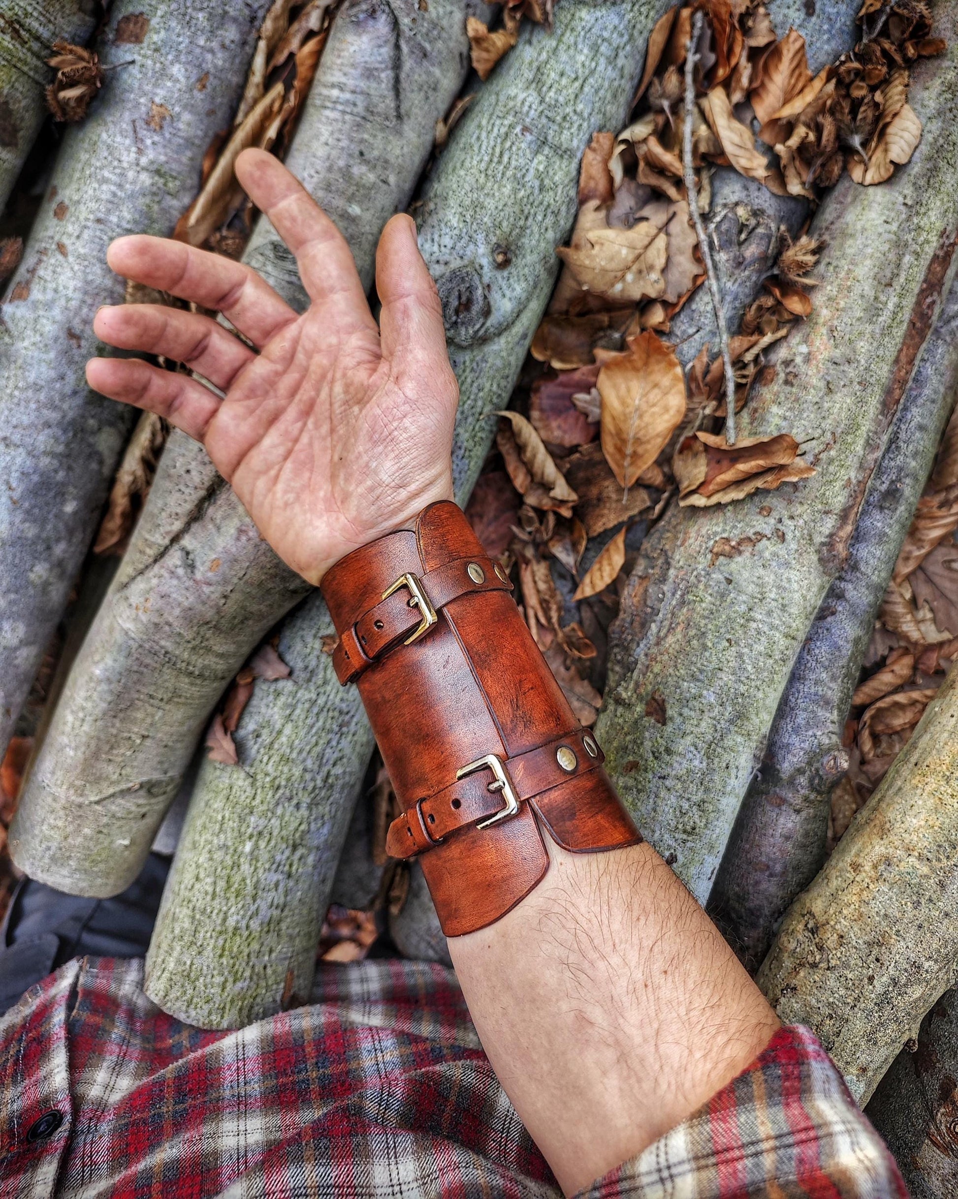 Handmade Genuine Leather Bracelet and Folding Knife Set – Snap-On Design, Hand Stitched, Perfect for Outdoor and Everyday Use